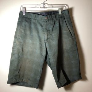 Volcom short classic. Green. Side pocket. Volcom